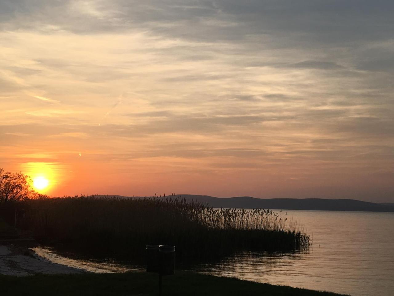 Beach Resident Balatonszárszó Exteriér fotografie